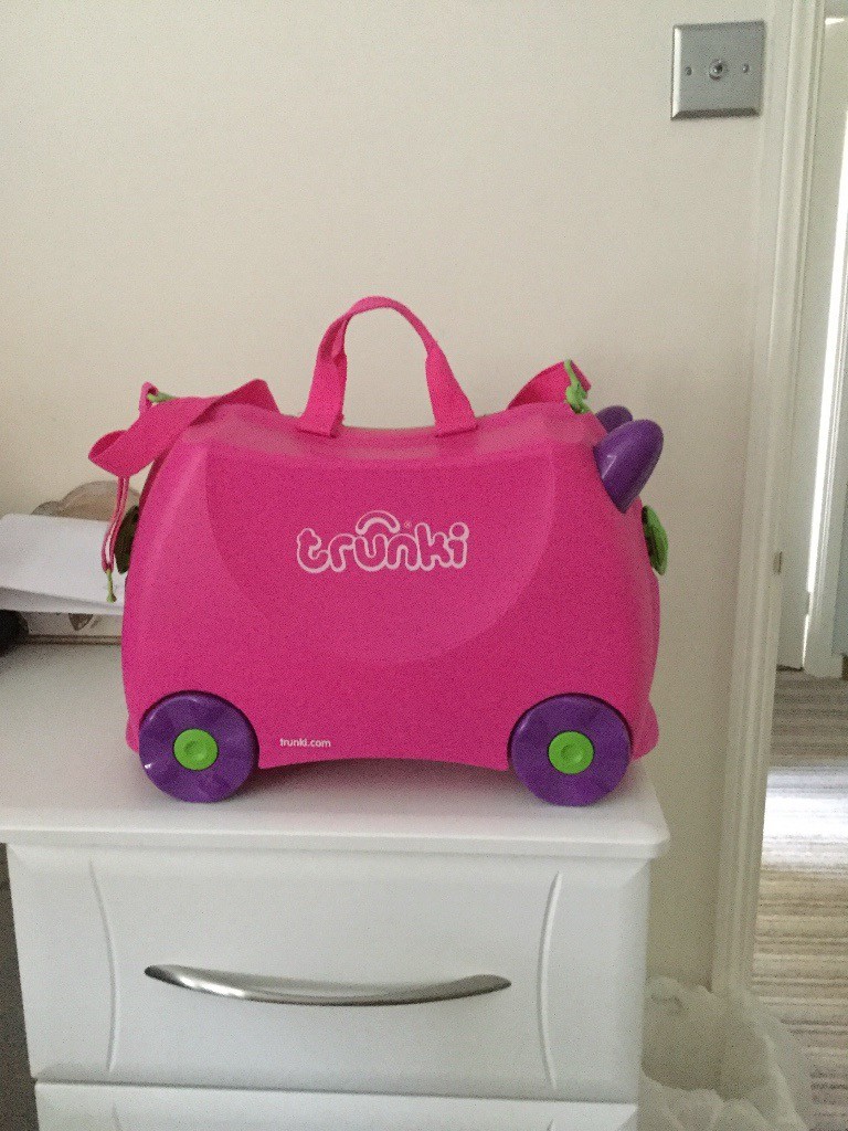 girls trunki
